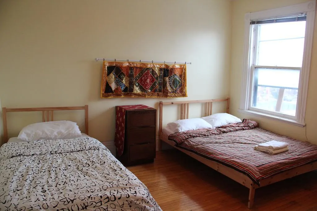 Spadina 11 Guesthouse Toronto
