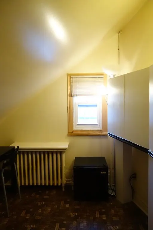 Spadina 11 Guesthouse Toronto Guest house