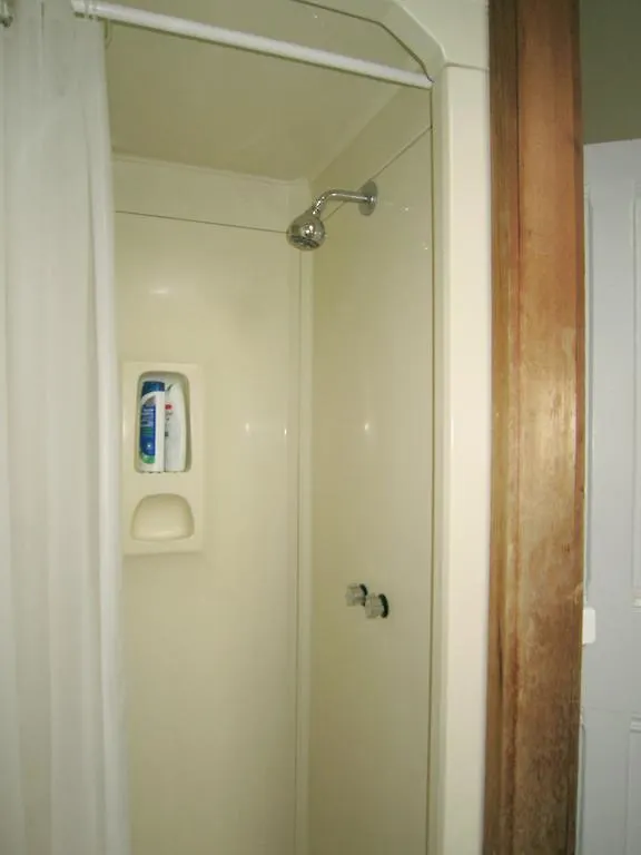 Spadina 11 Guesthouse Toronto Canada
