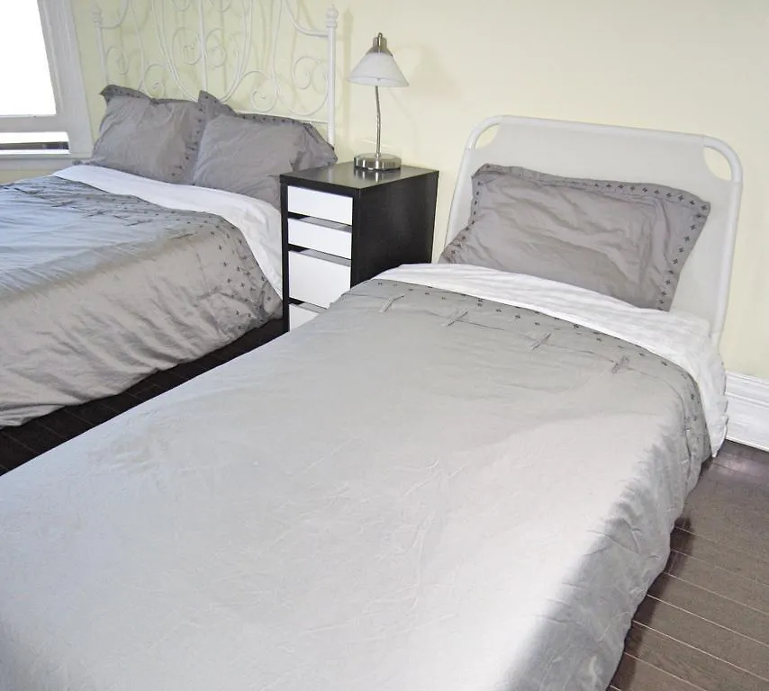 Spadina 11 Guesthouse Toronto 3*,  Canada