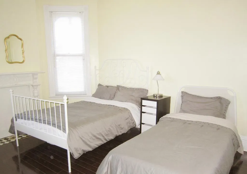 *** Guest house Spadina 11 Guesthouse Toronto Canada