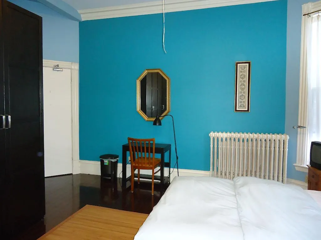 Spadina 11 Guesthouse Toronto 3*,  Canada