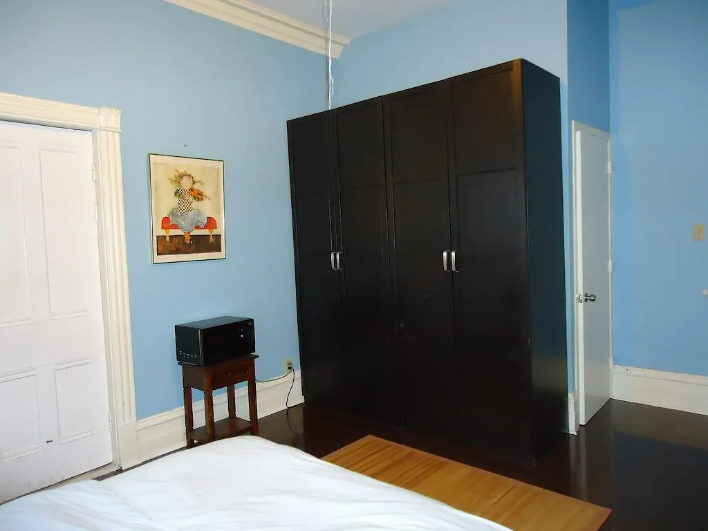 Spadina 11 Guesthouse Toronto
