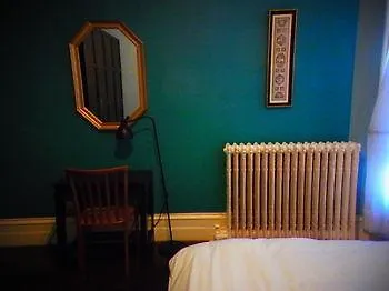 Spadina 11 Guesthouse Toronto Canada