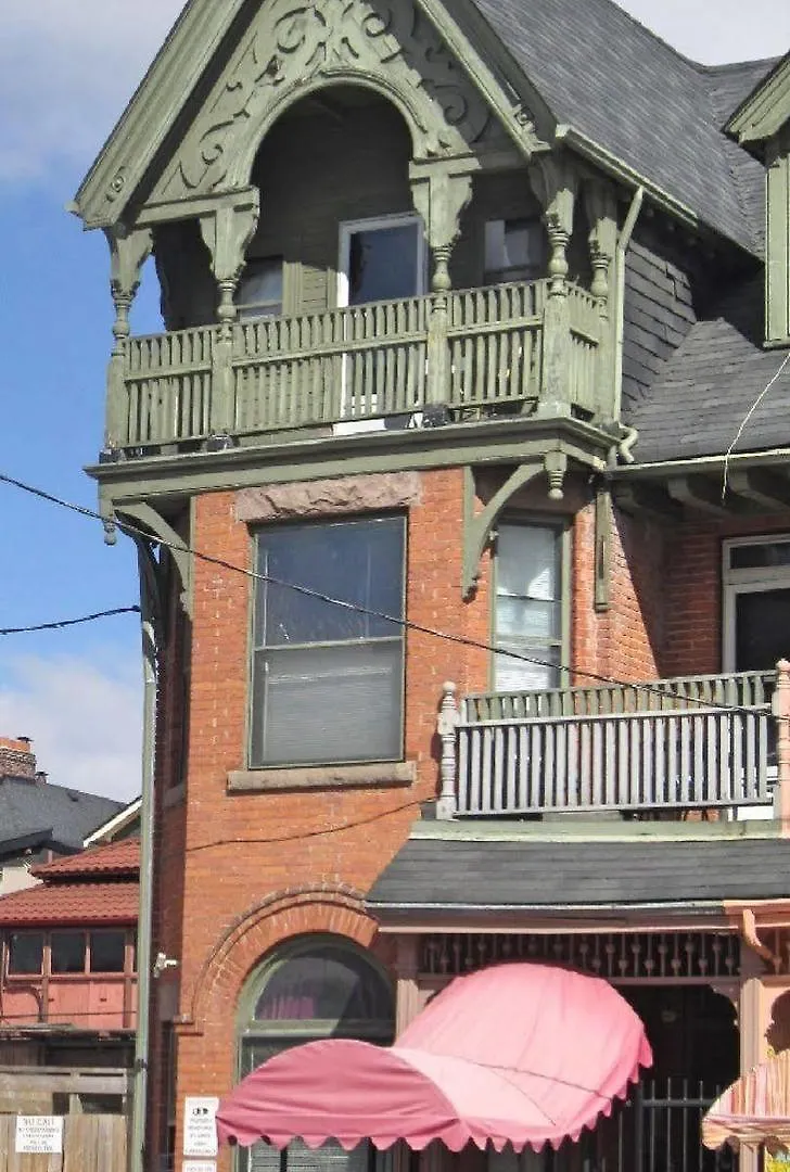 Spadina 11 Guesthouse Toronto 3*,