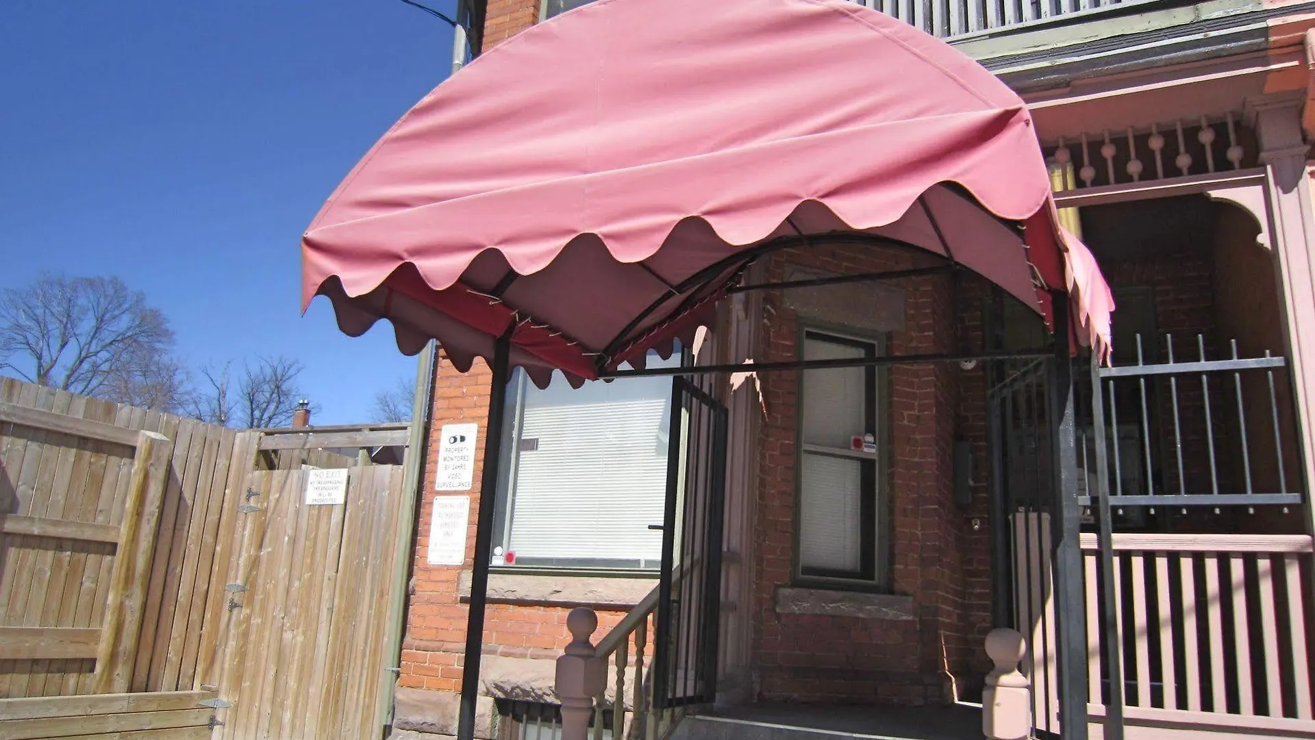 Spadina 11 Guesthouse Toronto Guest house